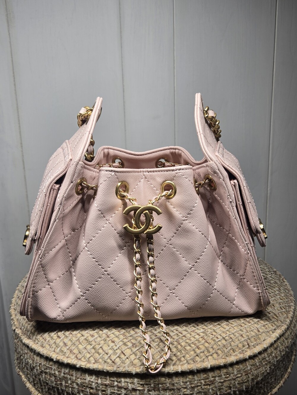 New Pale Pink Quilted Shoulder Bag with Gold Hardware READ DESCRIPTION